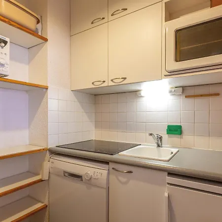 Apartment Soigne Skis Aux Pieds, Proche Village Des Enfants, 5 Pers, Balcon Sud-est - Fr-1-694-254 *